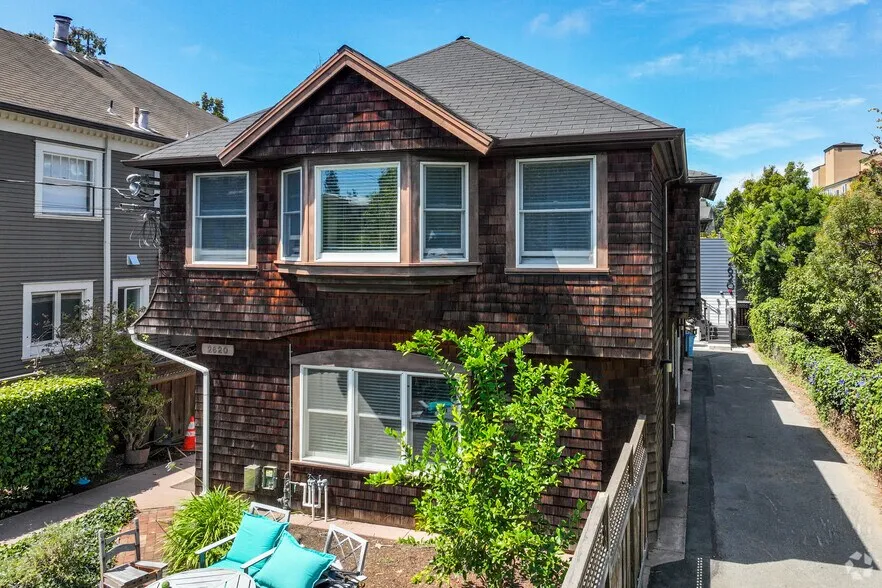 2620 Regent photo 1